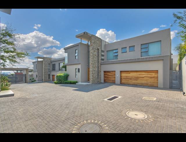 5 BEDROOM CLUSTER FOR SALE IN MORNINGSIDE